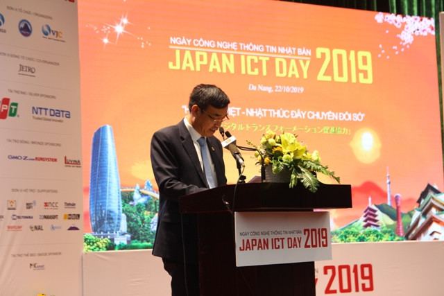 Ông Lê Trung Chinh, Phó Chủ tịch UBND TP Đà Nẵng phát biểu tại buổi khai mạc.