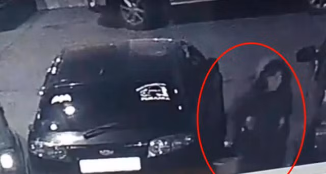 Cảnh sát nói rằng đứa trẻ được cứu sống như một phép lạ vì lúc đó là 2 giờ 15 phút sáng và chẳng mấy ai ra ngoài