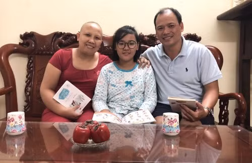 Gia đình hạnh phúc là điểm tựa tinh thần vững chắc của chị Cẩm Bào. Ảnh: Thùy An