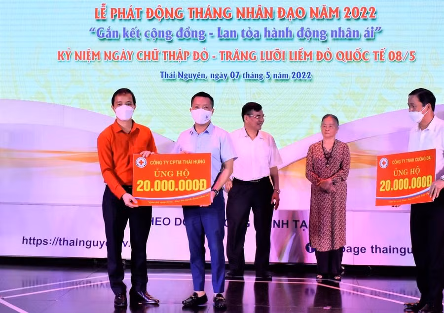 Công ty Cổ phần Thương mại Thái Hưng ủng hộ Quỹ nhân đạo tỉnh Thái Nguyên năm 2022.