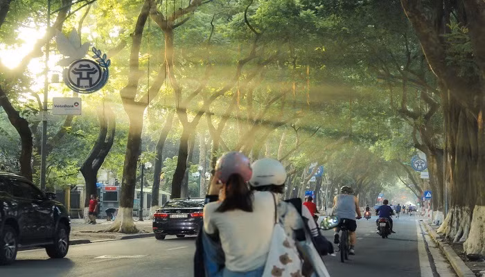 Thời tiết hôm nay Bắc Bộ ngày nắng nóng, Nam Bộ chiều tối mưa rào và dông