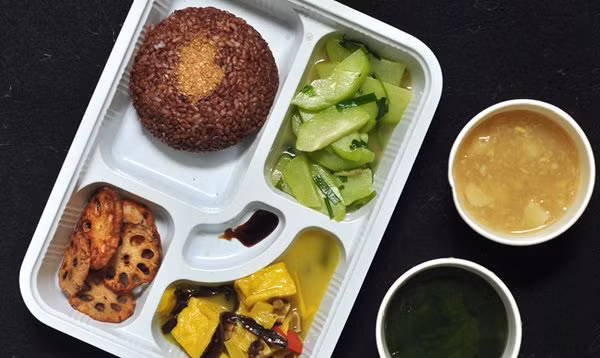 Thực dưỡng chữa ung thư trong mắt Giám đốc bệnh viện K