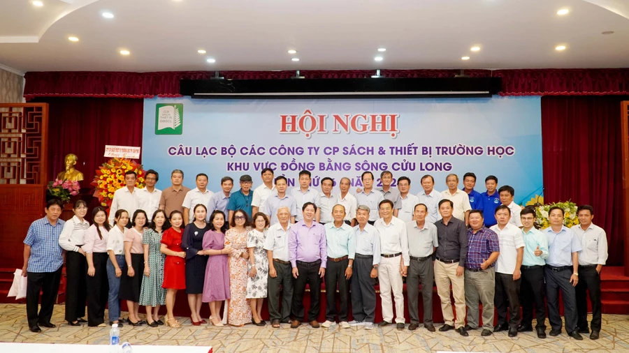 Tăng cường kết nối phát hành sách, thiết bị trường học.