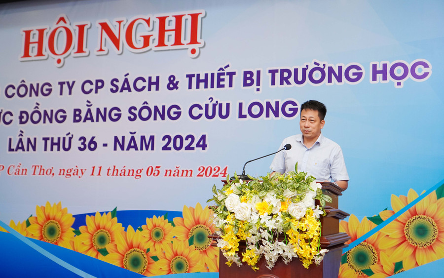 Đại diện Nhà xuất bản Giáo dục Việt Nam mong muốn các đơn vị tăng cường kết nối phát hành sách, thiết bị trường học. Đại diện Nhà xuất bản Giáo dục Việt Nam mong muốn các đơn vị tăng cường kết nối phát hành sách, thiết bị trường học.
