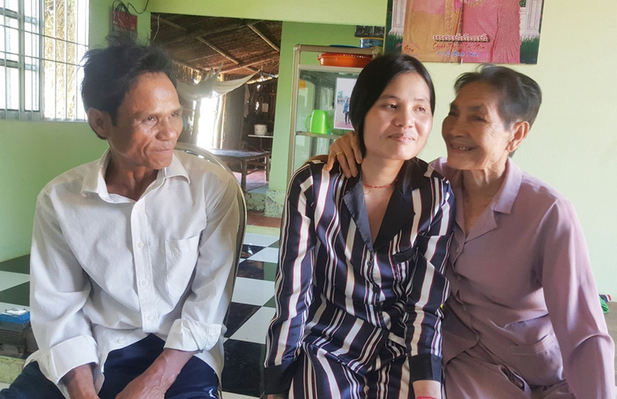 Ông xe ôm trải lòng về cô gái thất lạc gia đình 16 năm: Ngỡ duyên nợ - ảnh 1