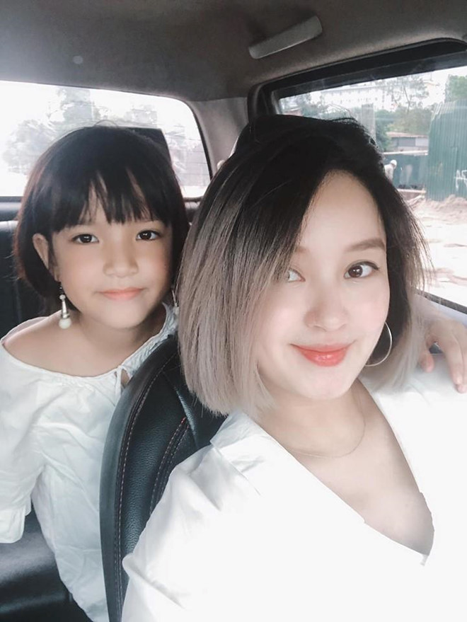 Dàn hot girl đình đám một thời ngày càng xinh đẹp dù đã là mẹ hai con