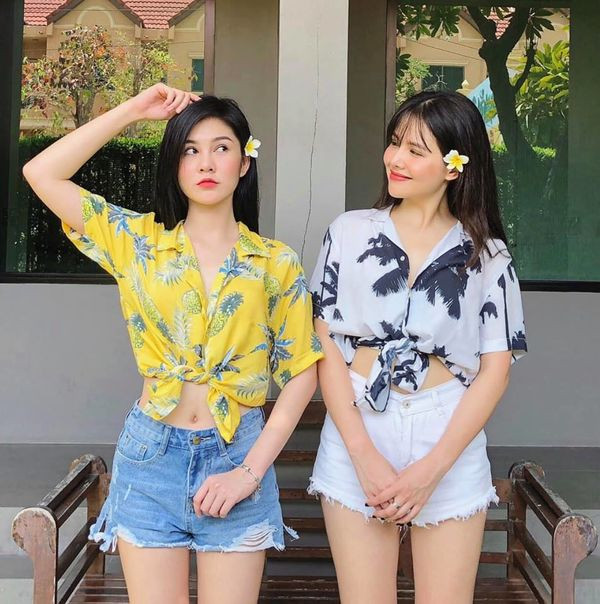 Hội bạn thân toàn gái xinh sinh năm 1990 của MC Thu Hoài ảnh 10 Phương Anh từng tốt nghiệp ĐH Sân khấu Điện ảnh. Cô từng đoạt giải Miss Khả ái (2009) và Miss Mạng xã hội tầm tay (2010) khi còn học tại trường.