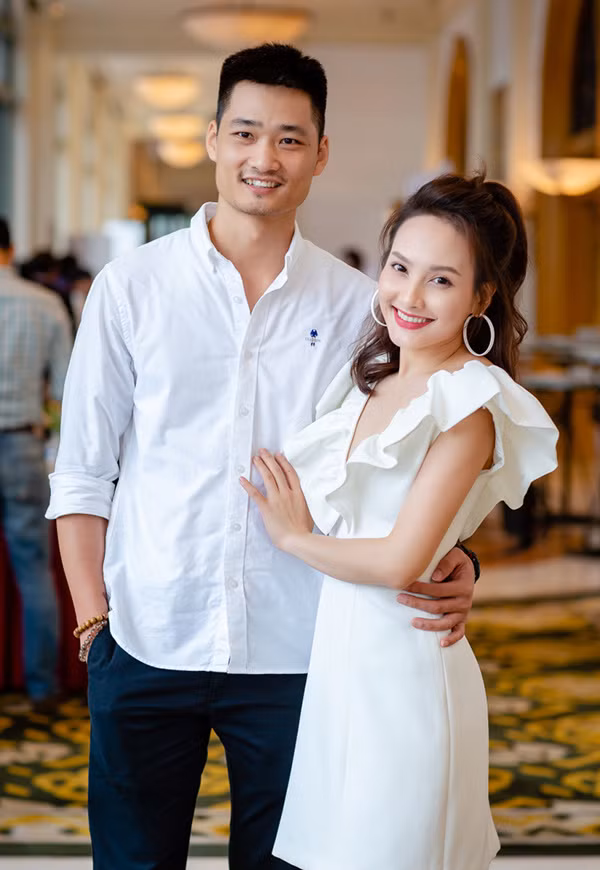 Những lần sánh đôi ở sự kiện của vợ chồng Bảo Thanh