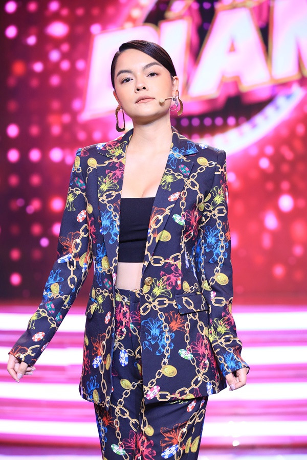 Phạm Quỳnh Anh vô tình tiết lộ bí mật “một chiêu xài hoài” của Ưng Hoàng Phúc ảnh 2 Phạm Quỳnh Anh vô tình tiết lộ bí mật “một chiêu xài hoài” của Ưng Hoàng Phúc ảnh 2