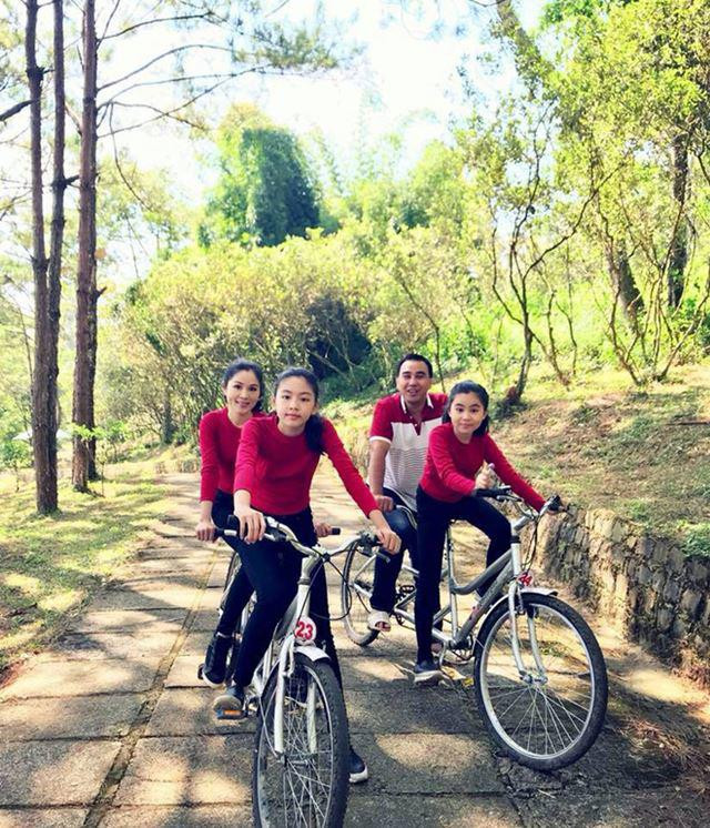 Chân dung người vợ xinh đẹp, tài giỏi đứng sau thành công của “MC quốc dân” Quyền Linh ảnh 12 Chân dung người vợ xinh đẹp, tài giỏi đứng sau thành công của “MC quốc dân” Quyền Linh ảnh 12