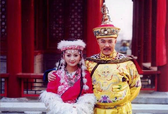 Tiết lộ bất ngờ về thân thế của Hàm Hương trong Hoàn Châu Cách Cách hình ảnh 4 tiet lo bat ngo ve than the cua ham huong trong hoan chau cach cach hinh anh 4