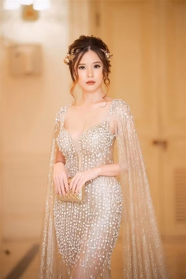 Ảnh thực tế và sau khi chỉnh sửa khác đến ngỡ ngàng của sao Việt ảnh 6 Ảnh thực tế và sau khi chỉnh sửa đến ngỡ ngàng của Sao Việt