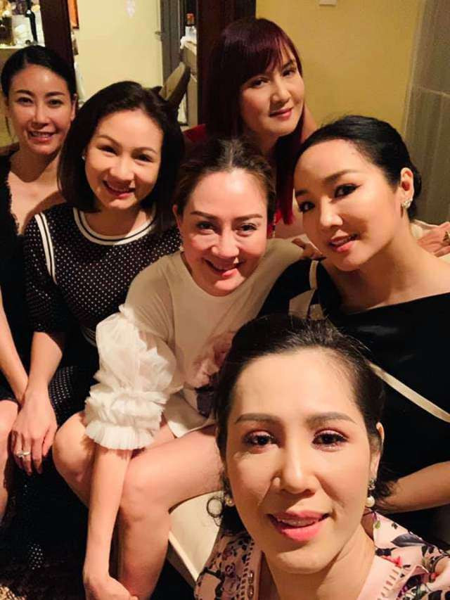 Nữ hoàng ảnh lịch Hiền Mai “tố” nhan sắc thật của dàn Hoa hậu đình đám qua một bức ảnh ảnh 3