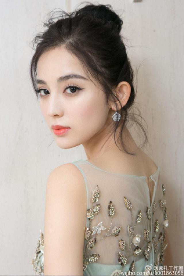 Ảnh chụp lén đẹp không góc chết của mỹ nhân dân tộc thiểu số ảnh 6 Ảnh chụp lén đẹp không góc chết của mỹ nhân dân tộc thiểu số ảnh 6