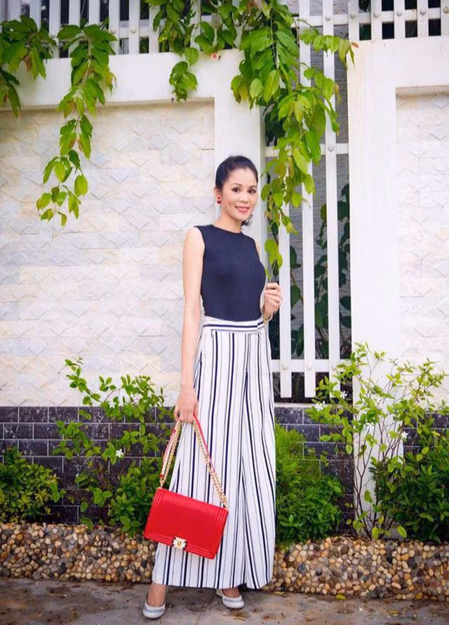 Chân dung người vợ xinh đẹp, tài giỏi đứng sau thành công của “MC quốc dân” Quyền Linh ảnh 6 chan dung nguoi vo dung sau thanh cong cua "mc quoc dan" quyen linh: xinh dep, tai gioi va... - 6