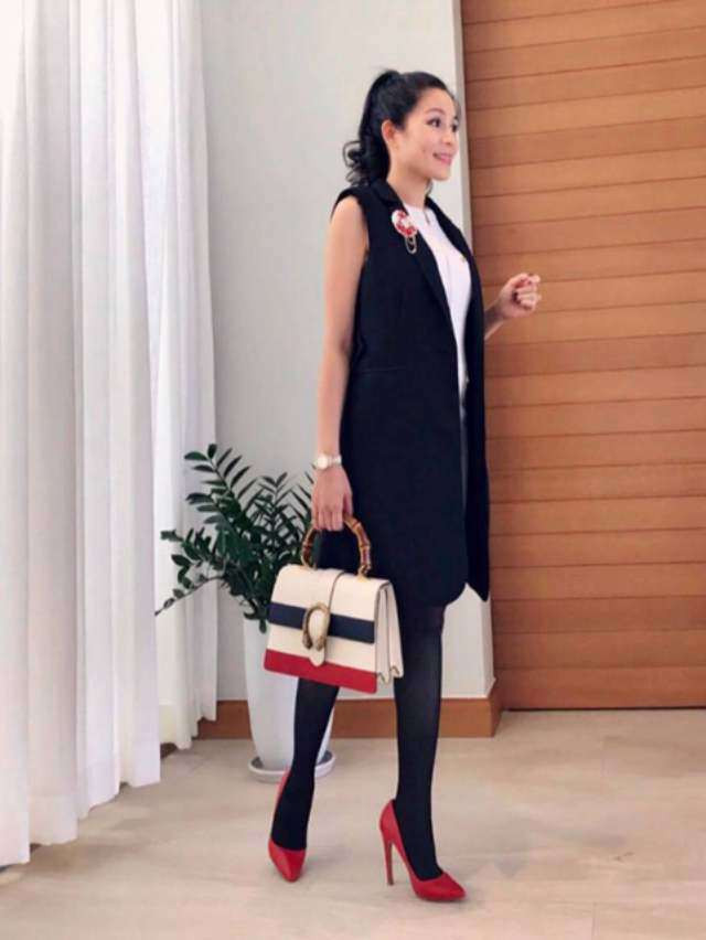 Chân dung người vợ xinh đẹp, tài giỏi đứng sau thành công của “MC quốc dân” Quyền Linh ảnh 4 Chân dung người vợ xinh đẹp, tài giỏi đứng sau thành công của “MC quốc dân” Quyền Linh ảnh 4