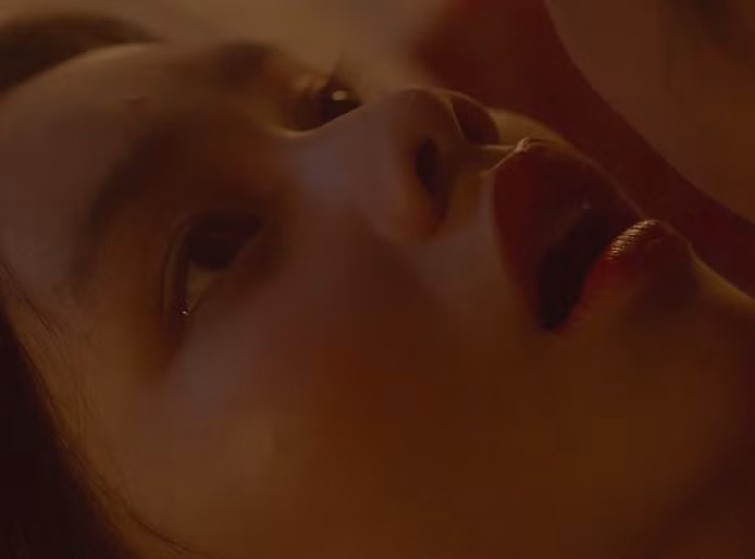 Nam diễn viên hơn 30 tuổi nói gì khi đóng cảnh nóng với bé gái 13 tuổi? hình ảnh 7 nam dien vien hon 30 tuoi noi gi khi dong canh nong voi be gai 13 tuoi? hinh anh 7