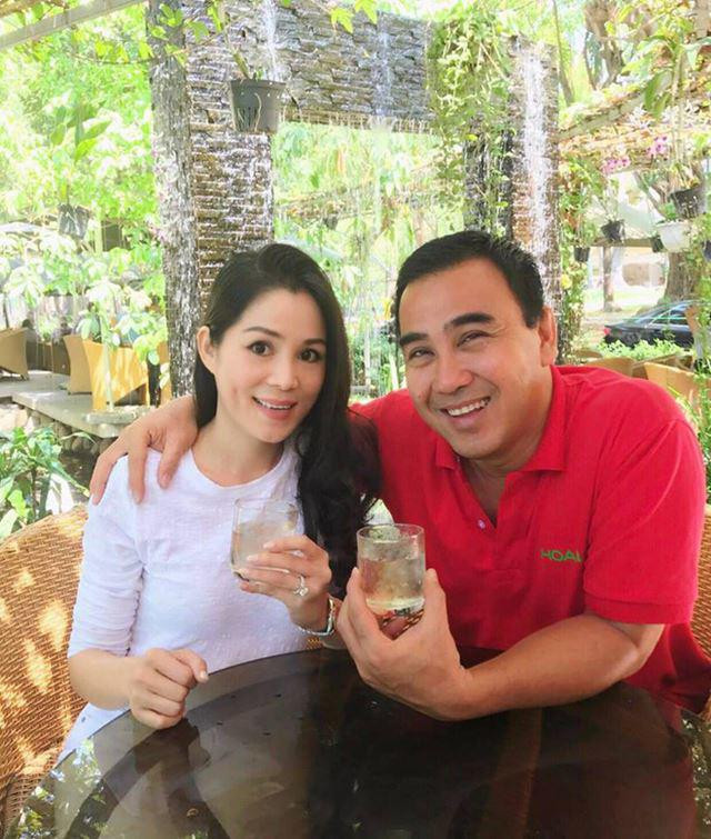 Chân dung người vợ xinh đẹp, tài giỏi đứng sau thành công của “MC quốc dân” Quyền Linh ảnh 2 Chân dung người vợ xinh đẹp, tài giỏi đứng sau thành công của “MC quốc dân” Quyền Linh ảnh 2