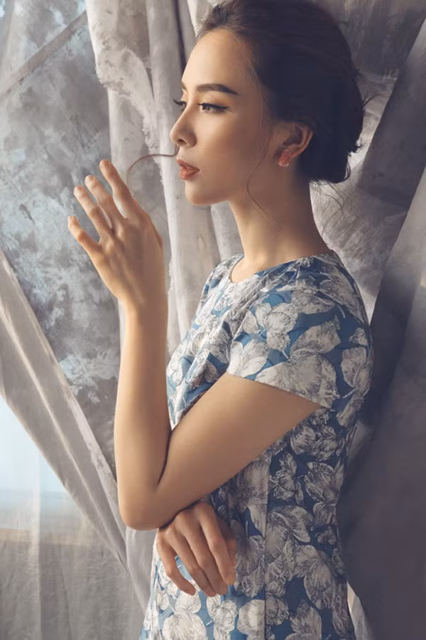 nhung-nang-hau-duoc-chong-cung-chieu-voi-cuoc-song-chang-khac-nao-nu-hoang 5