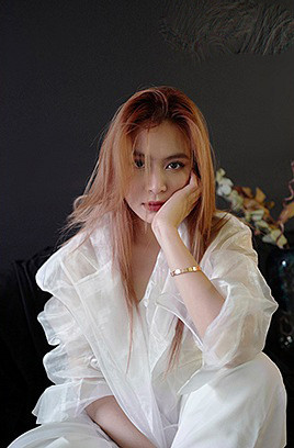 Sau ồn ào chia tay Vĩnh Thụy, Hoàng Thùy Linh lần đầu trải lòng chuyện yêu đương ảnh 2 Hoàng Thùy Linh cho biết nếu có bạn trai thi sẽ không biết yêu thế nào vì quá bận rộn.