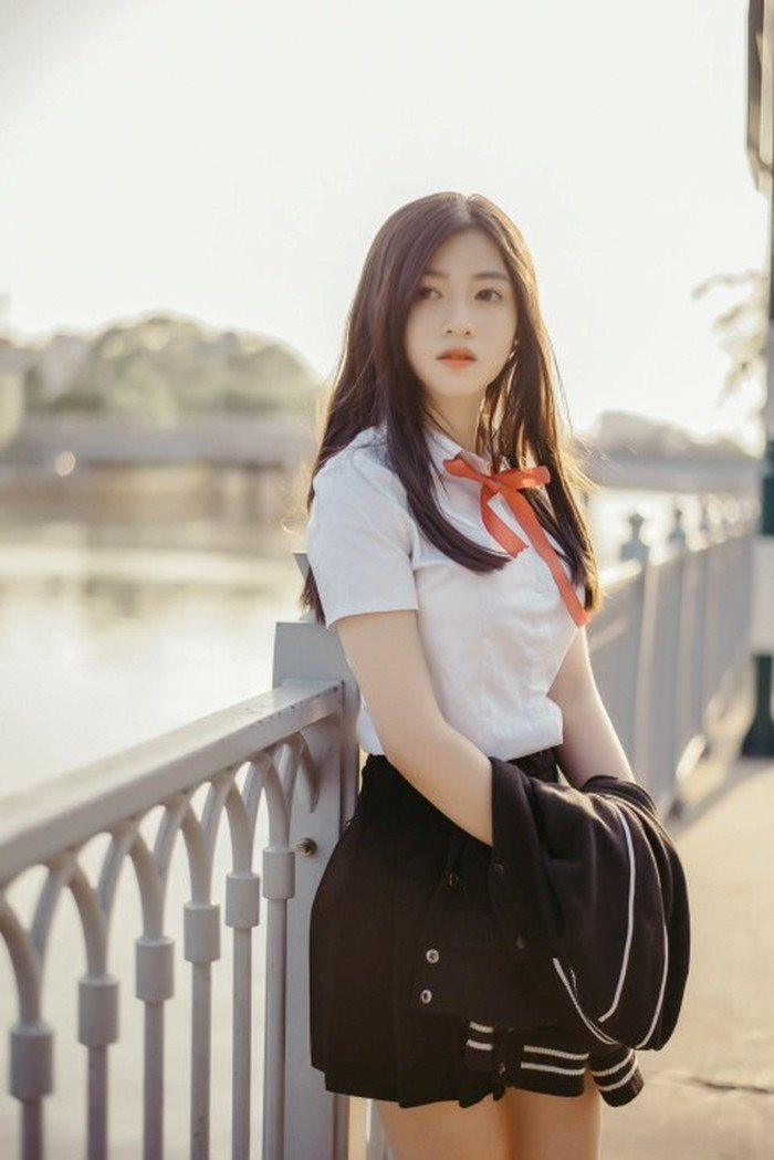 Cô hiện là cộng tác viên cho một kênh giải trí và có ý định theo đuổi nghề mẫu ảnh chuyên nghiệp trong tương lai gần. Cô hiện là cộng tác viên cho một kênh giải trí và có ý định theo đuổi nghề mẫu ảnh chuyên nghiệp trong tương lai gần.