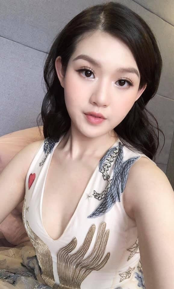 Tiểu thư con nhà giàu Việt nổi tiếng trên báo Mỹ ảnh 7 Tiểu thư con nhà giàu Việt nổi tiếng trên báo Mỹ ảnh 7