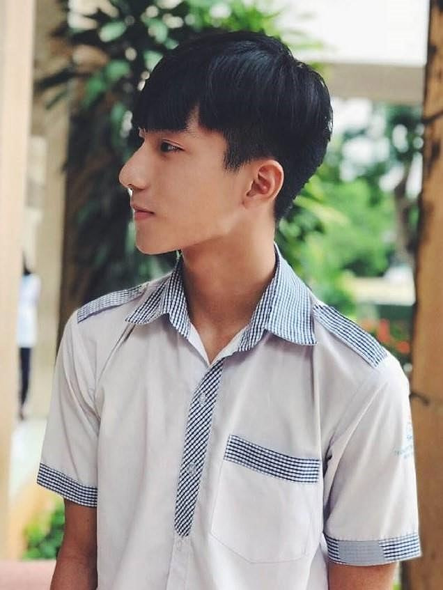 10X bối rối khi xuất hiện trên mạng vì gương mặt giống Sơn Tùng M-TP - ảnh 2