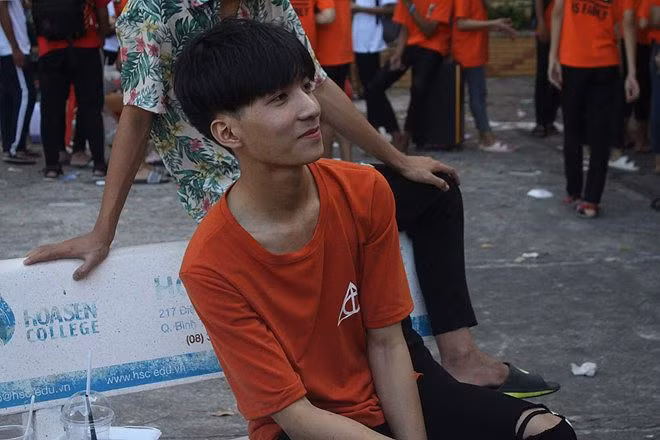 10X bối rối khi xuất hiện trên mạng vì gương mặt giống Sơn Tùng M-TP - ảnh 7