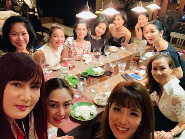 Nữ hoàng ảnh lịch Hiền Mai “tố” nhan sắc thật của dàn Hoa hậu đình đám qua một bức ảnh ảnh 5