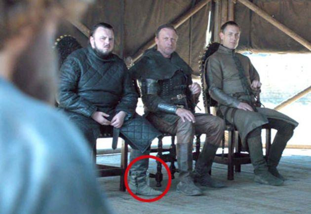 Fan phan no vi chai nuoc bi bo quen trong tap cuoi 