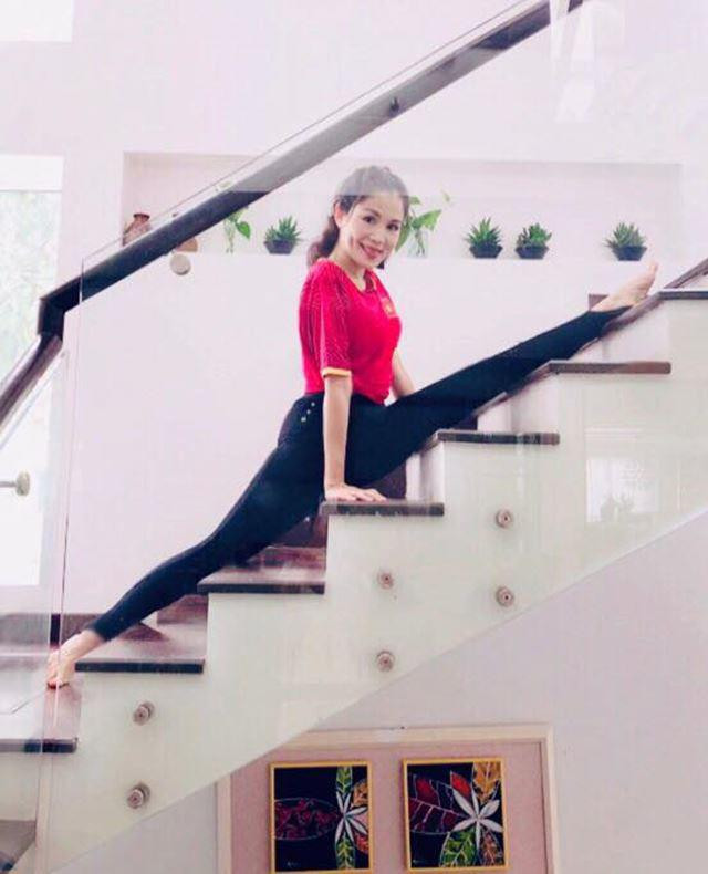 Chân dung người vợ xinh đẹp, tài giỏi đứng sau thành công của “MC quốc dân” Quyền Linh ảnh 7 Chân dung người vợ xinh đẹp, tài giỏi đứng sau thành công của “MC quốc dân” Quyền Linh ảnh 7