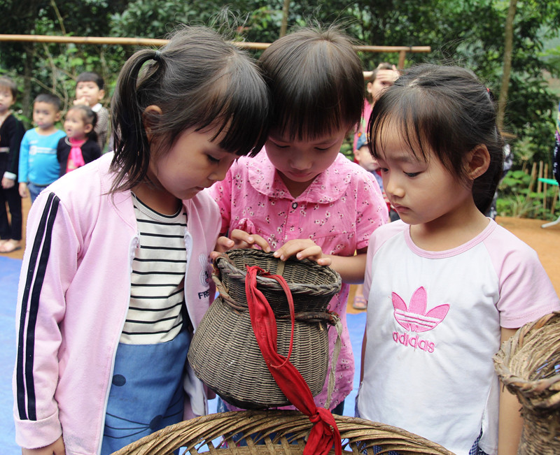 cách thức giáo dục kỹ năng sống ở trường mầm non của yên bái hình 19 cach thuc giao duc ky nang song o truong mam non cua yen bai hinh 19