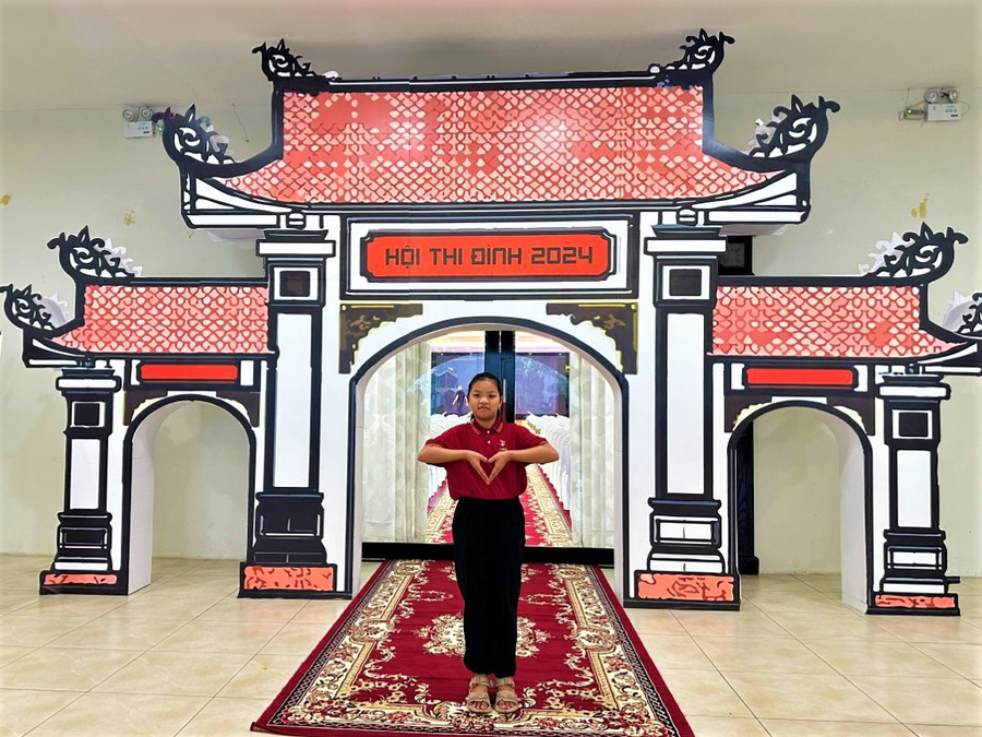 Trạng nguyên Tiếng Việt Trần Như Ý.