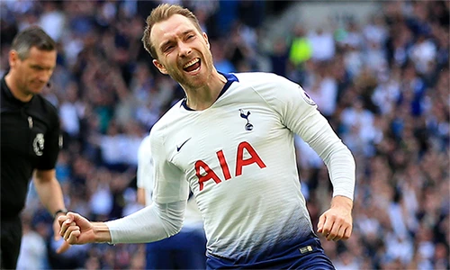 Eriksen mừng bàn thắng đi vào lịch sử Ngoại hạng Anh.