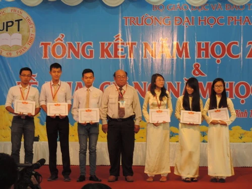 Trường Đại học Phan Thiết khai giảng năm học mới