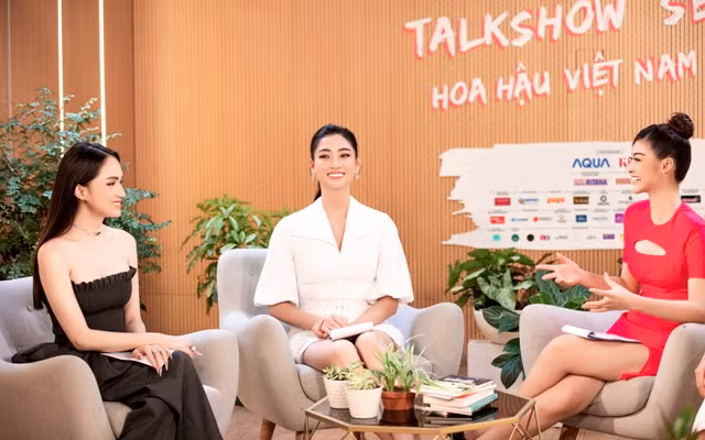 Hoa hậu Hương Giang đối mặt với dư luận “trái chiều” khi công khai chuyện yêu đương ảnh 2