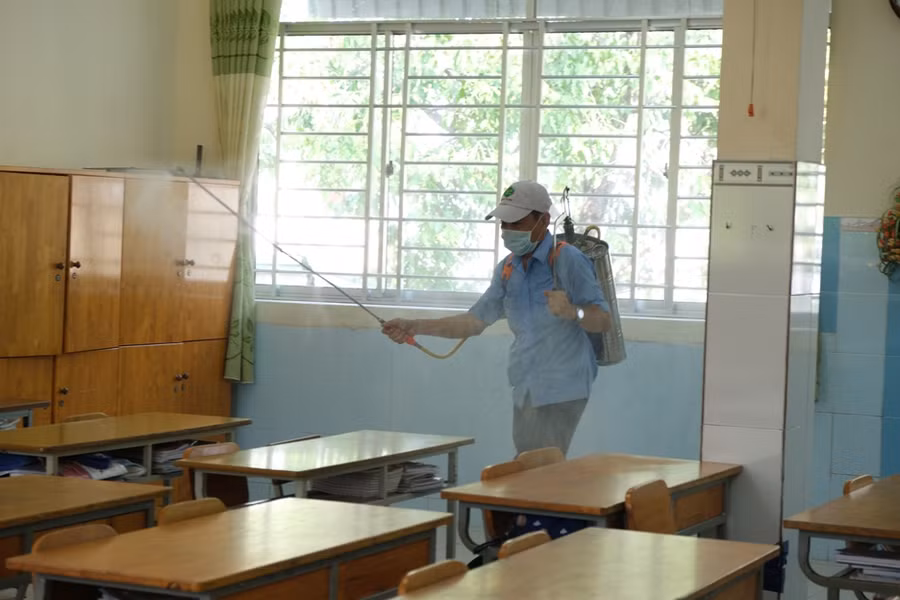 Công tác phòng dịch được các trường học ở TP Cần Thơ thực hiện nghiêm.