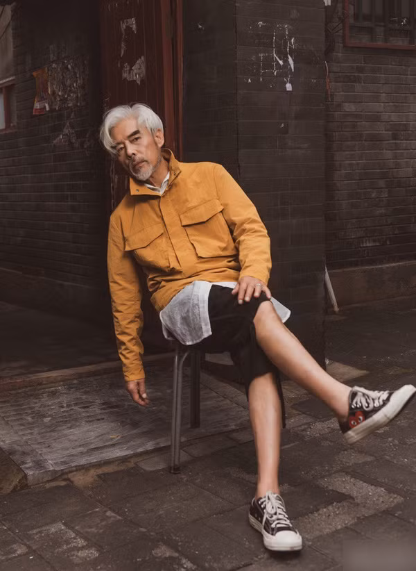 Phong cách của "ông già sành điệu nhất Trung Quốc" ảnh 10 Phong cách của