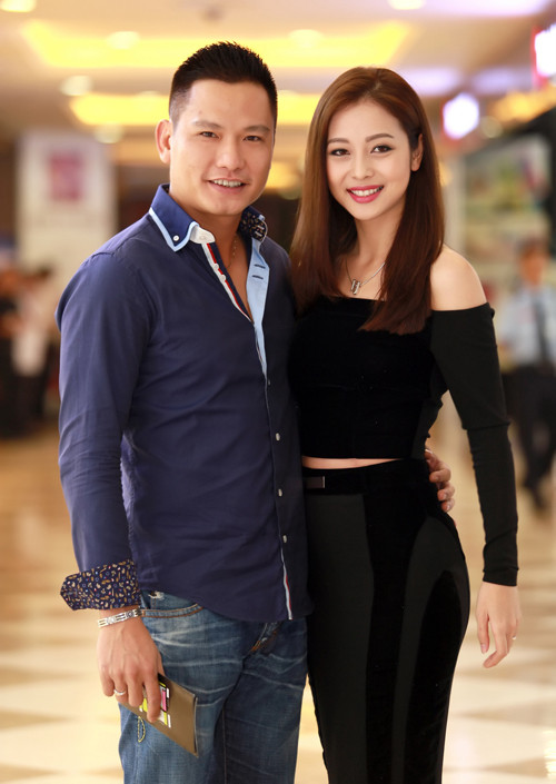 Đức Hải - chồng Jenifer PhạmNgười chồng thứ hai của Jenifer Phạm là doanh nhân Nguyễn Đức Hải. Chàng đại gia, sở hữu gia thế khủng là con của một gia đình tri thức với cha là tiến sĩ khoa học, mẹ là doanh nhân Trương Thanh Thanh - một trong những người phụ nữ giàu nhất Việt Nam năm 2012. Trước khi trở về Việt Nam đảm nhận công việc kinh doanh, Đức Hải từng thi đỗ 3 trường ĐH danh tiếng và là cử nhân Quản trị Kinh doanh tại ĐH Georgetown (Mỹ).