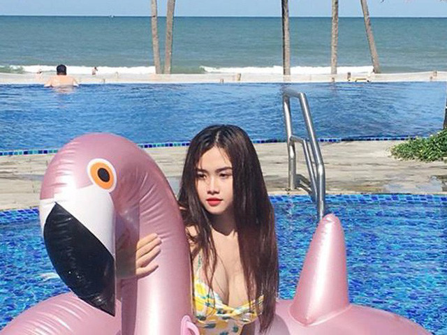 Nữ sinh Sài thành “dậy thì thành công” khiến dân mạng xuýt xoa ảnh 7 Đó là lần đầu tiên Thu Thảo có cảm giác mặc cảm về bản thân. Rồi càng lúc cô càng thấy mình béo lên, trong khi các bạn cùng trang lứa lại mảnh khảnh, duyên dáng, mặc gì cũng đẹp.