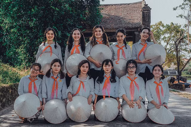 Nữ diễn viên trẻ Đỗ Hà Anh khoe ảnh kỷ yếu thôn quê, dân dã ảnh 8