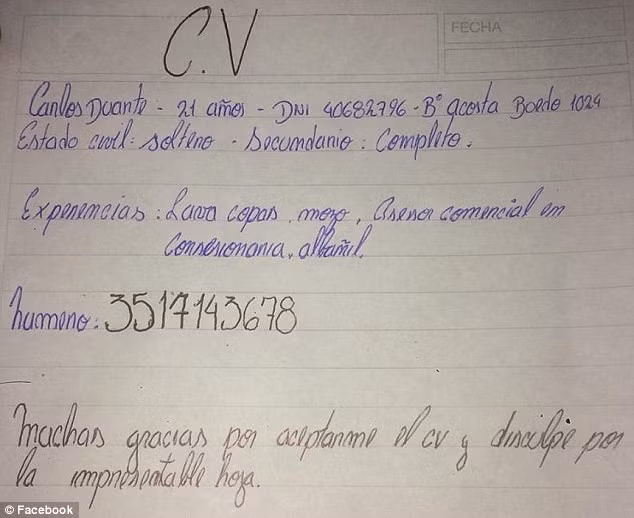Hồ sơ được viết với những dòng chữ dễ nhìn của chàng trai có tên Carlos Duarte