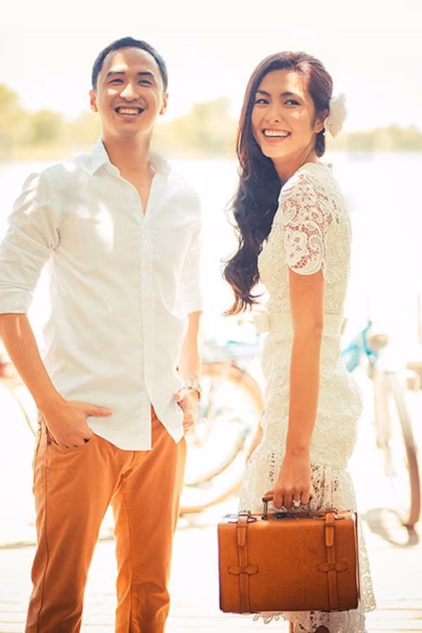 Tăng Thanh Hà và Louis Nguyễn kết hôn vào năm 2012. Từ khi làm dâu nhà đại gia, cuộc sống của Tăng Thanh Hà thay đổi rất nhiều so với trước kia. Cô rút lui khỏi các dự án nghệ thuật, toàn tâm toàn ý cho việc chăm sóc tổ ấm nhỏ.