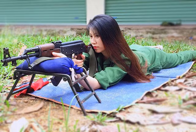 Nhan sắc nữ sinh Sư phạm biến ký túc xá thành studio “sống ảo“ ảnh 5