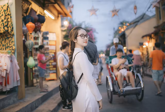 Cô gái 25 tuổi mặt mộc xinh xắn và trẻ trung như nữ sinh cấp 3 ảnh 7