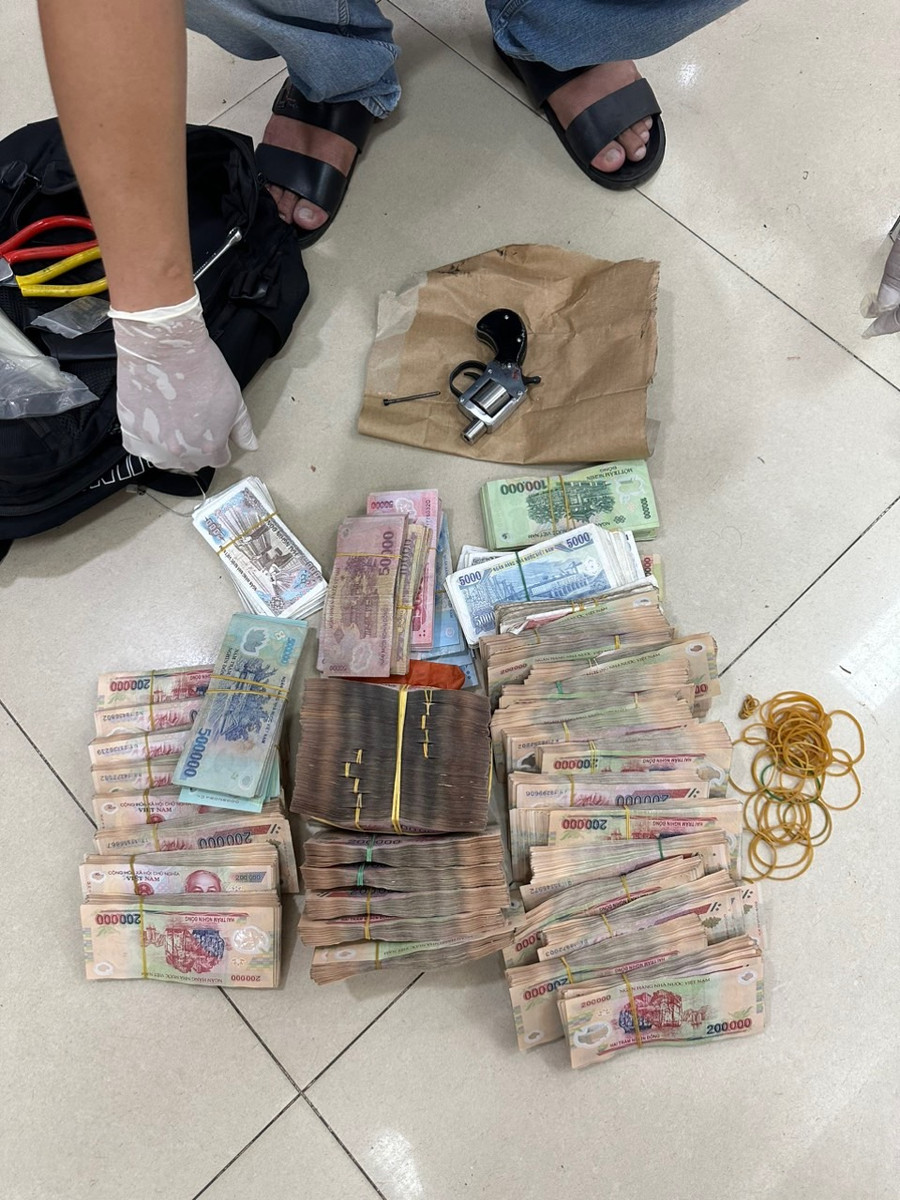 Tang vật thu được. Tang vật thu được.