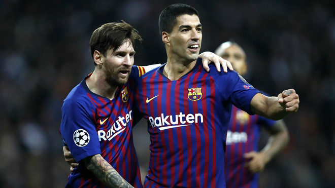 Tiền đạo Luis Suarez:Nếu không có gì thay đổi, Suarez vẫn sẽ là mũi tấn công cao nhất của Barca mùa giải tới. Nhà vô địch La Liga vẫn chưa có ý định chiêu mộ một tiền đạo cắm khác để thay thế ngôi sao người Uruguay. Sieu doi hinh Barca mua toi voi 3 ngoi sao tri gia hon 270 trieu euro hinh anh 10
