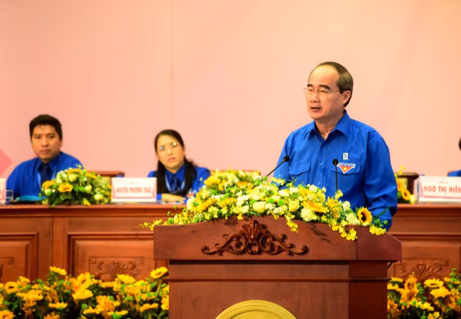 Đại hội vinh dự đón đồng chí Nguyễn Thiện Nhân, ủy viên Bộ Chính trị, Bí thư Thành ủy TPHCM đến dự và phát biểu chỉ đạo tại Đại hội.