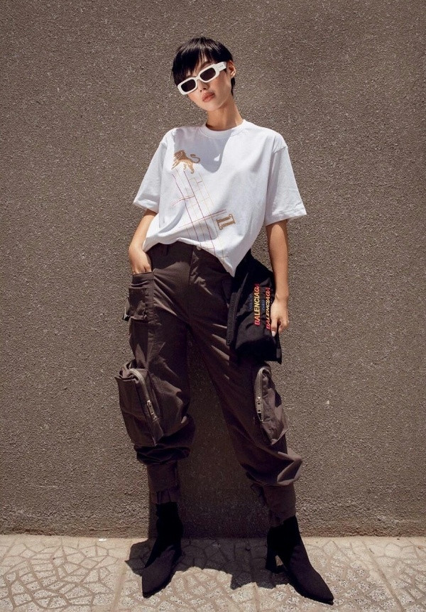 Chi Pu ghi điểm tuyệt đối với set đồ cực đơn giản ảnh 13 strete style sao việt