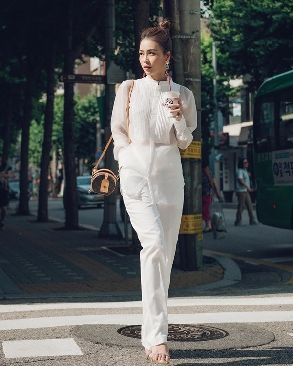 Chi Pu ghi điểm tuyệt đối với set đồ cực đơn giản ảnh 9 strete style sao việt